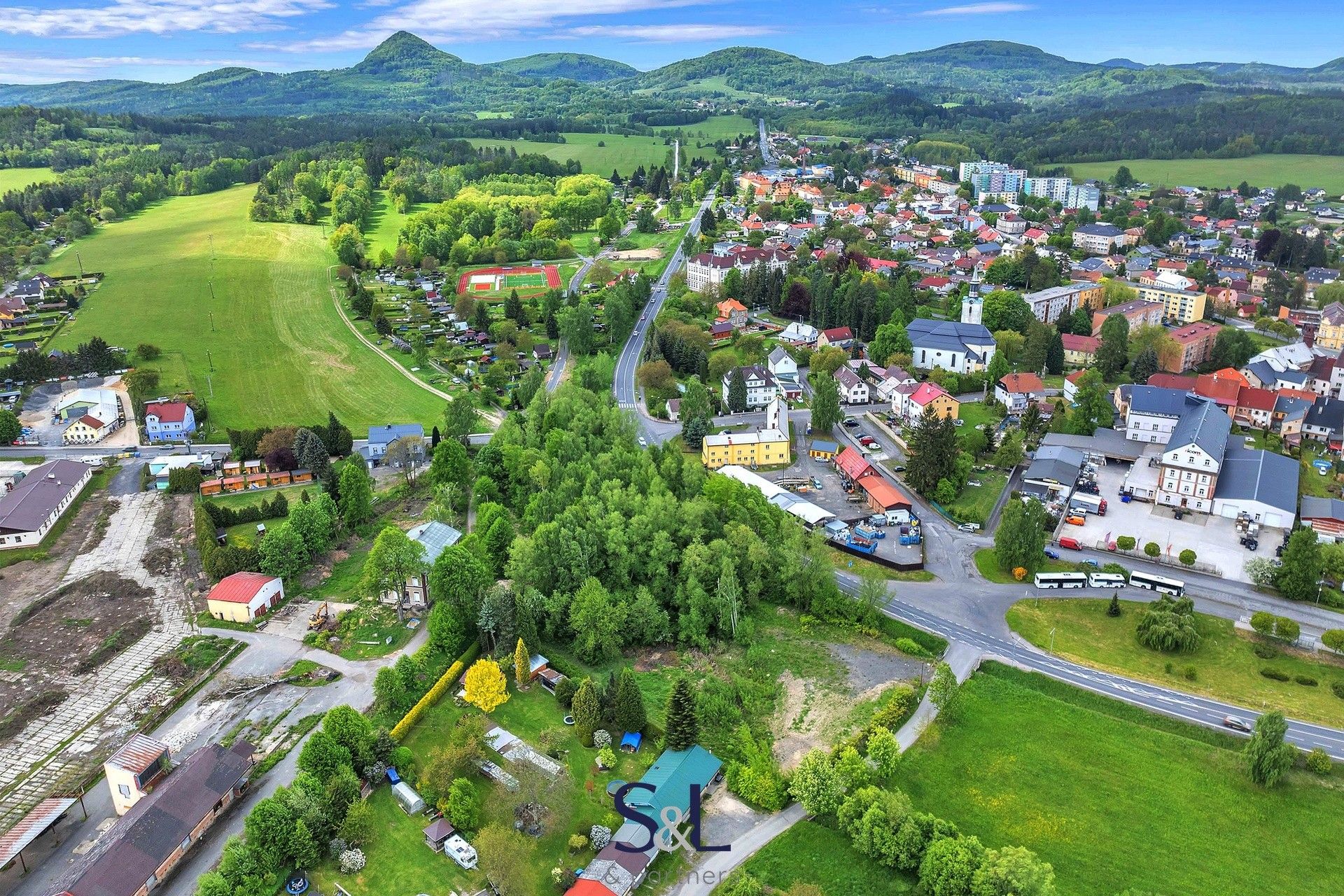 Komerční pozemky, Cvikov