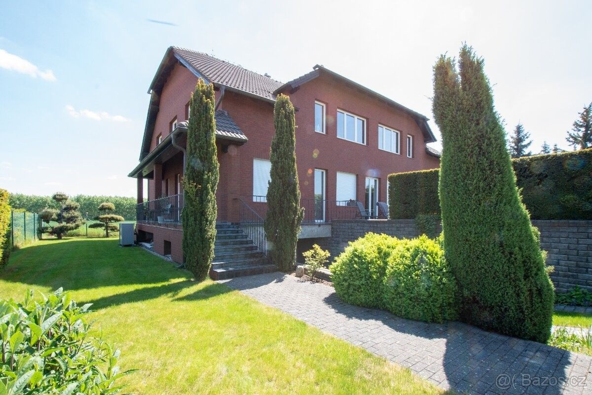 Rodinné domy, Úvaly, 250 82