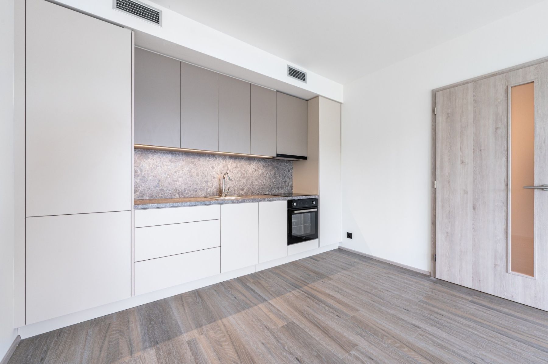 2+kk, Na Zlíchově, Praha - Hlubočepy, 53 m² - 2
