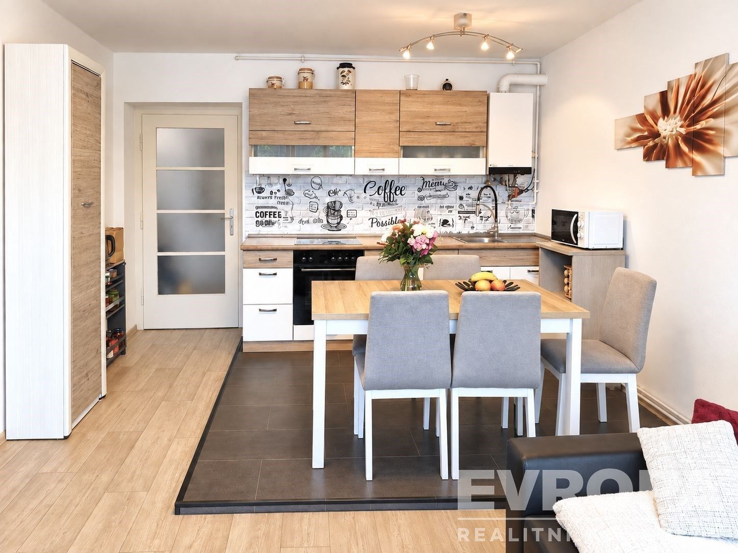 Prodej byt 2+kk - Geologa Pošepného 485, Jilemnice, 61 m² - 1