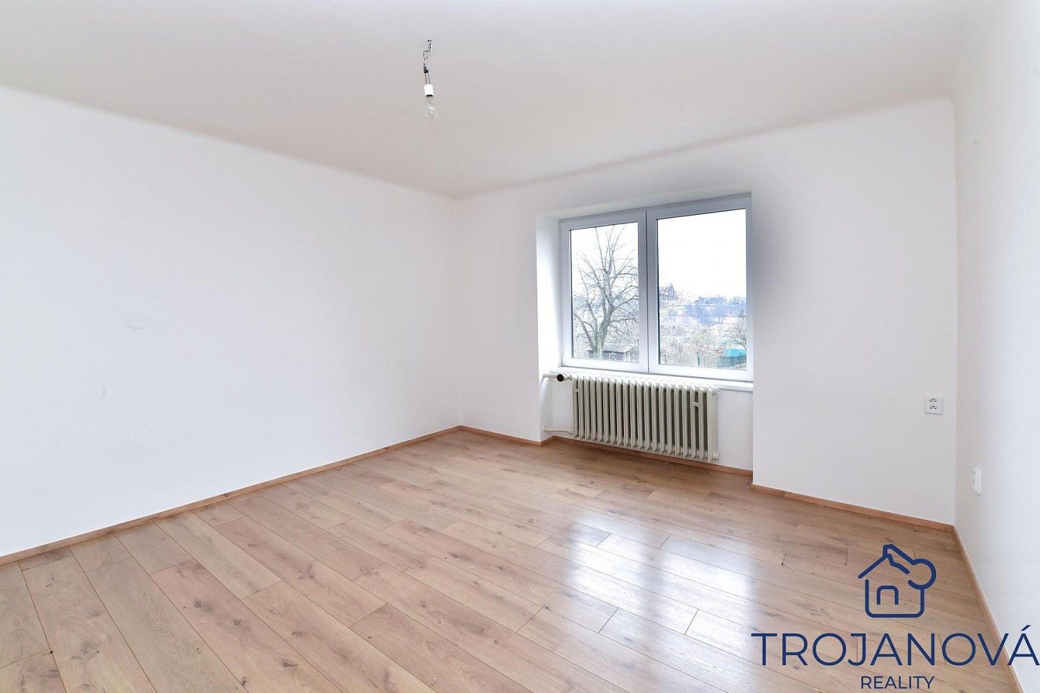Prodej rodinný dům - Nezvalova, Benešov, 250 m² - 5
