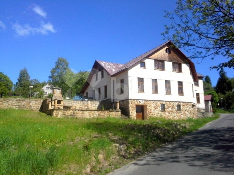 1+1, Jestřabí v Krkonoších, 42 m²