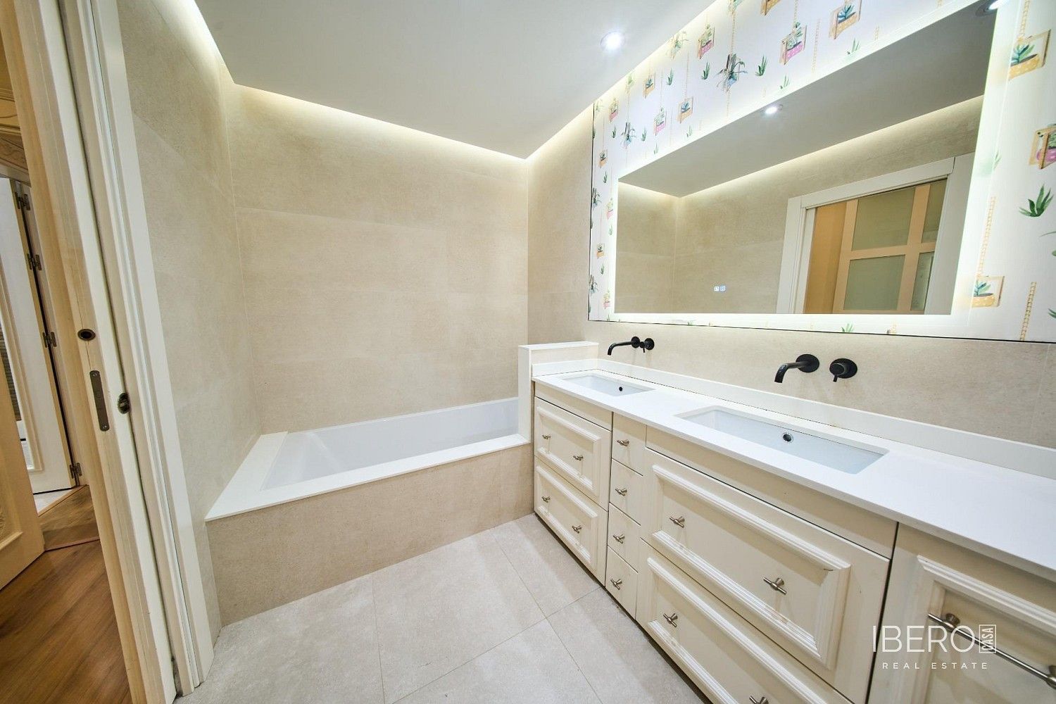 4+kk, Granada, Španělsko, 131 m² - 1