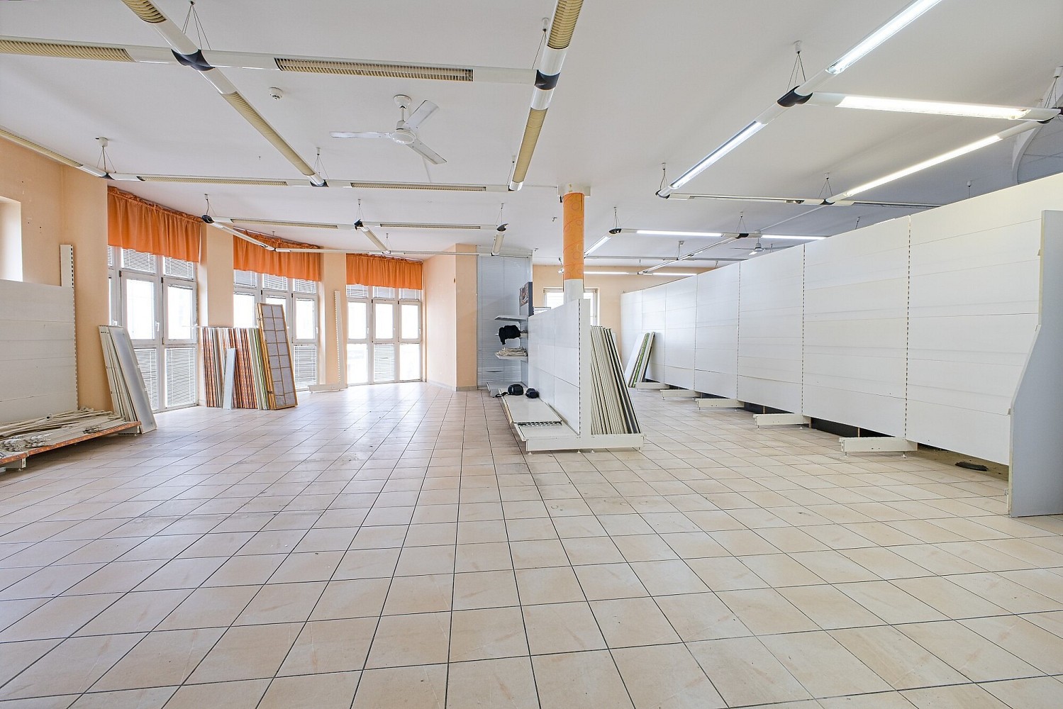 Obchodní prostory, 95 m²