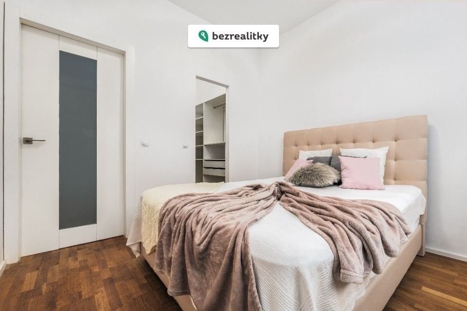 2+kk, Nikoly Tesly 1094, Praha, 64 m²