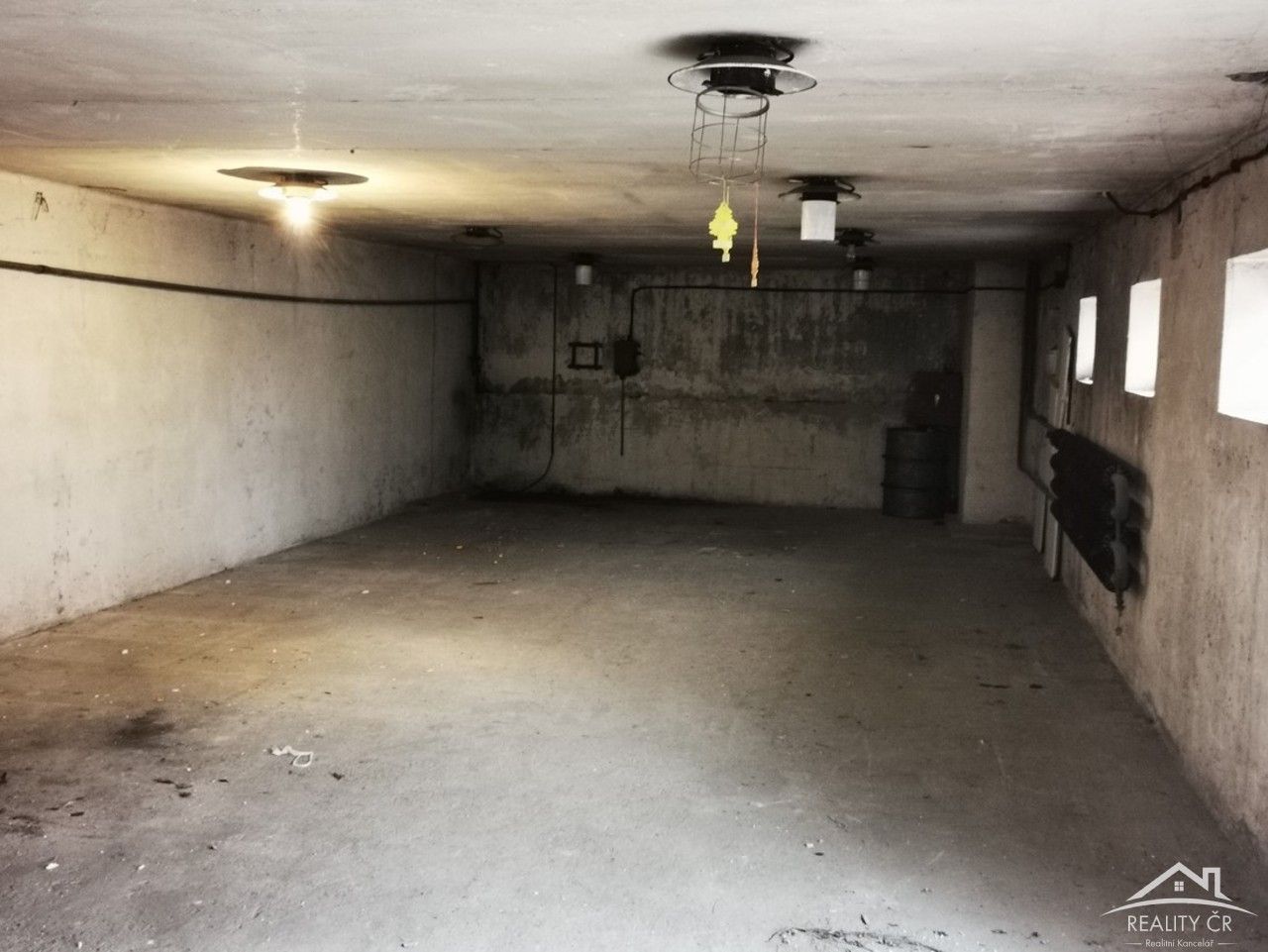 Garáže, Znojemská, Jihlava, 100 m²