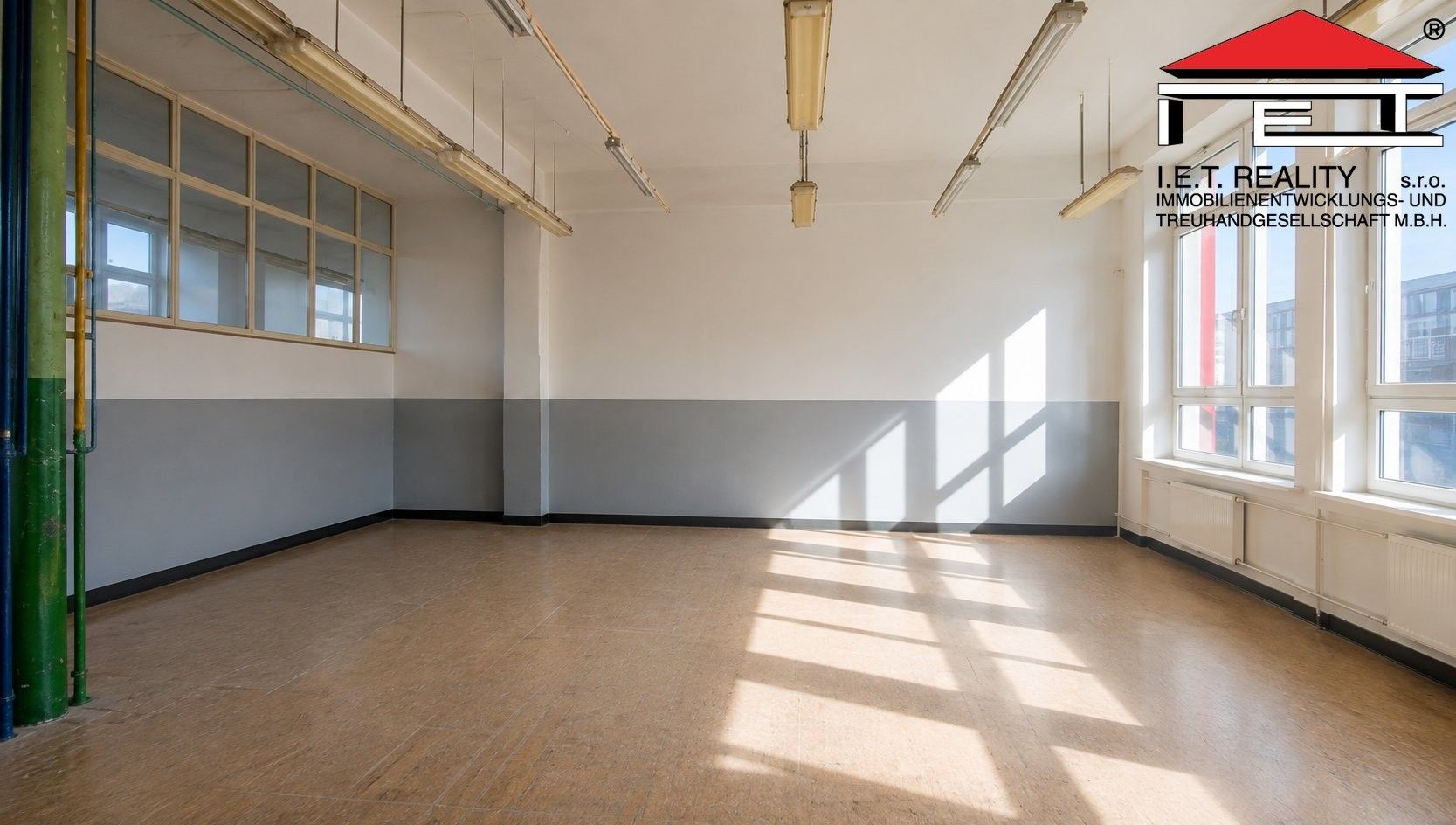 Sklady, Vratimovská, Ostrava, 169 m² - 1