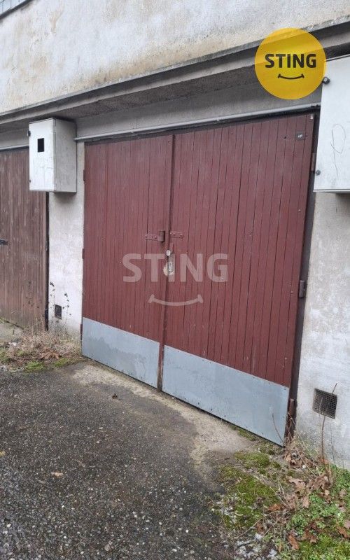 Prodej garáž - Otrokovice, 18 m²