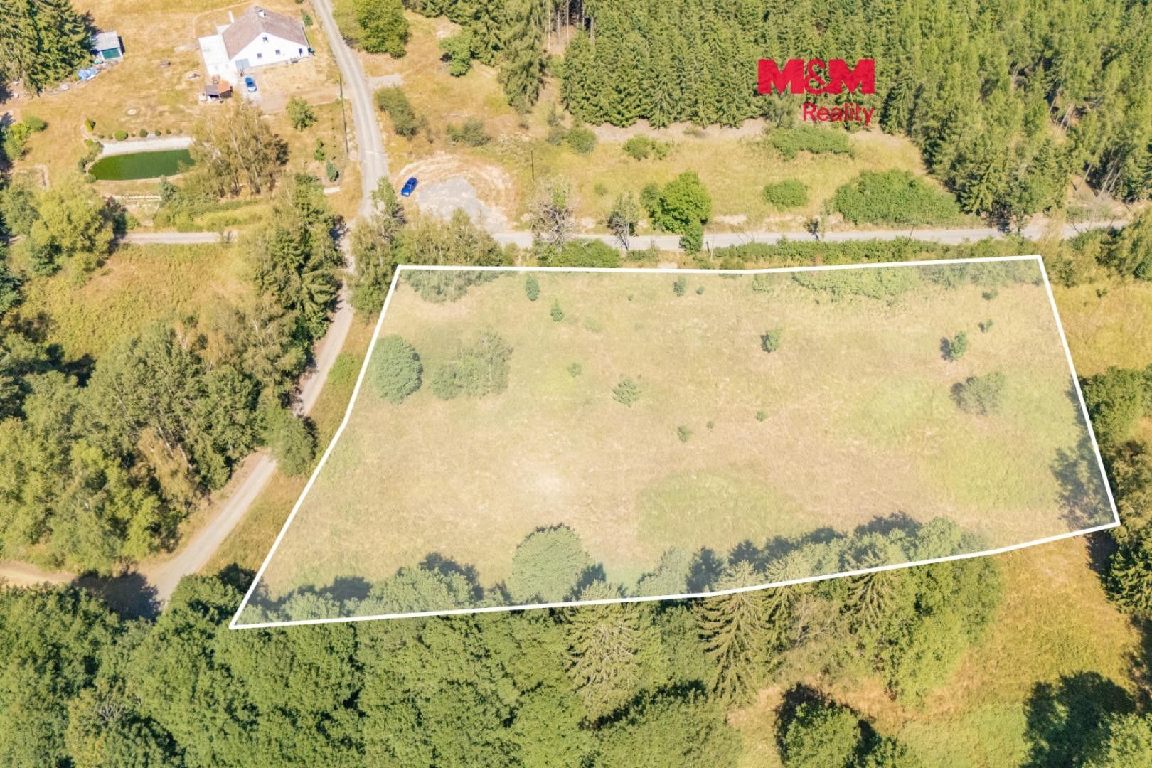 Louka, 8 235 m²
