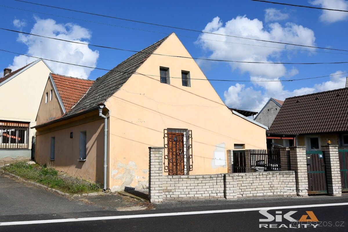 Prodej rodinný dům - Louny, 440 01