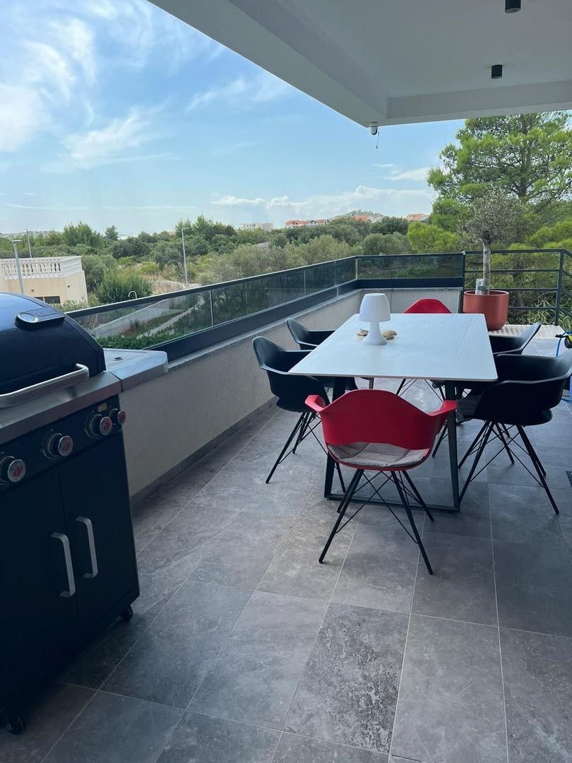 Prodej byt - 987 66, Zahraničí