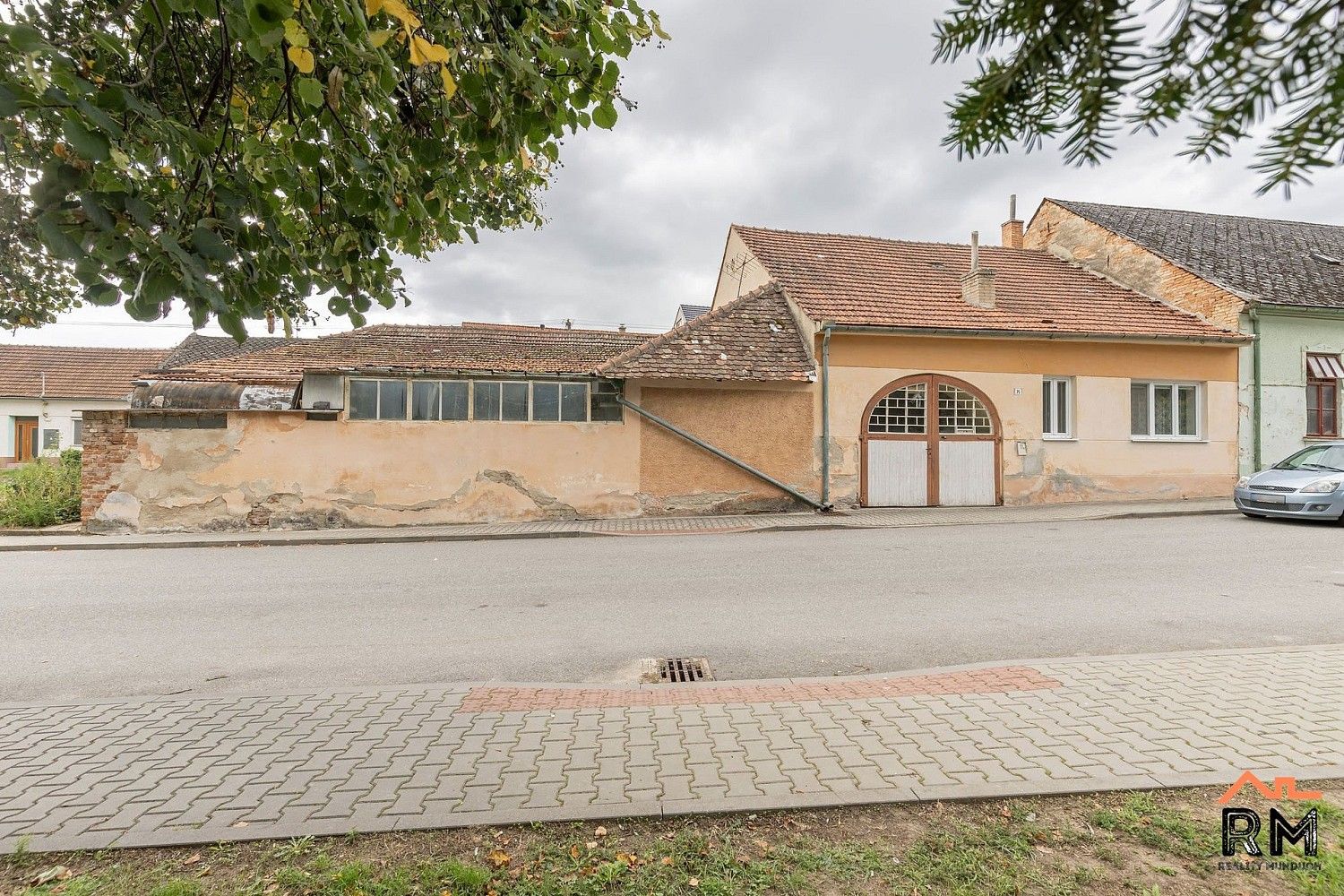 Rodinné domy, Diváky, okres Břeclav, 146 m² - 1