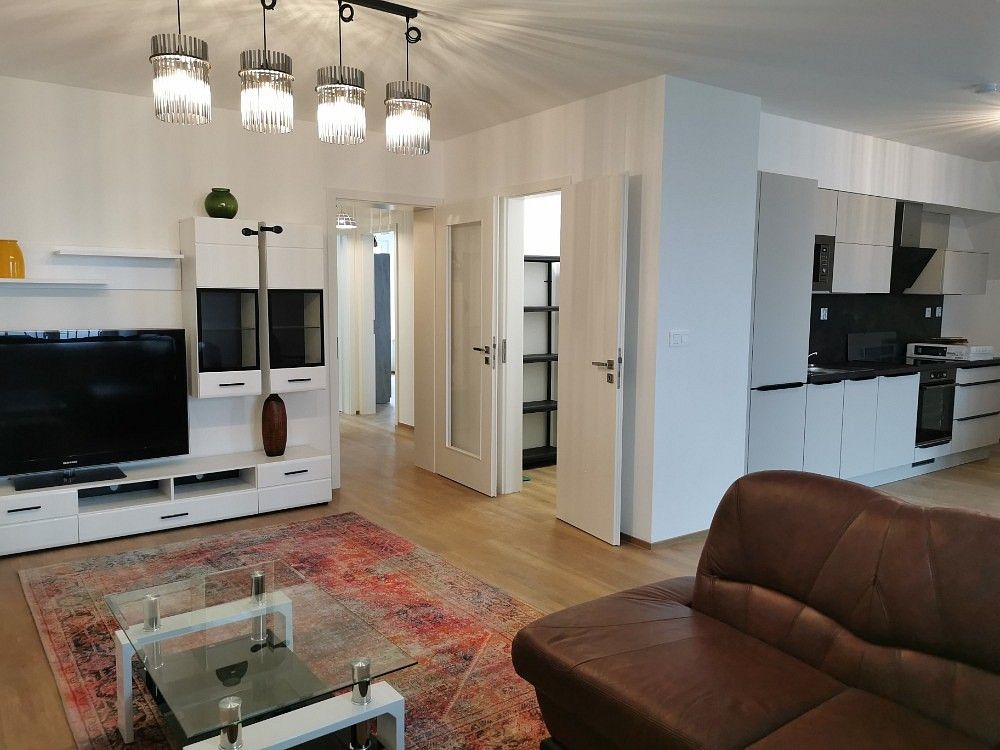 3+kk, U Slaviborského dvora, Praha, 95 m² - 1