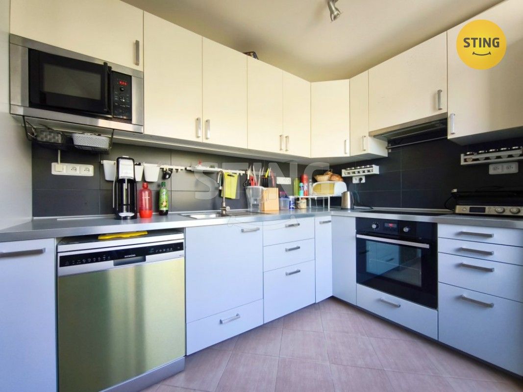 Prodej byt 4+1 - Bezděkov, Velké Meziříčí, 88 m²