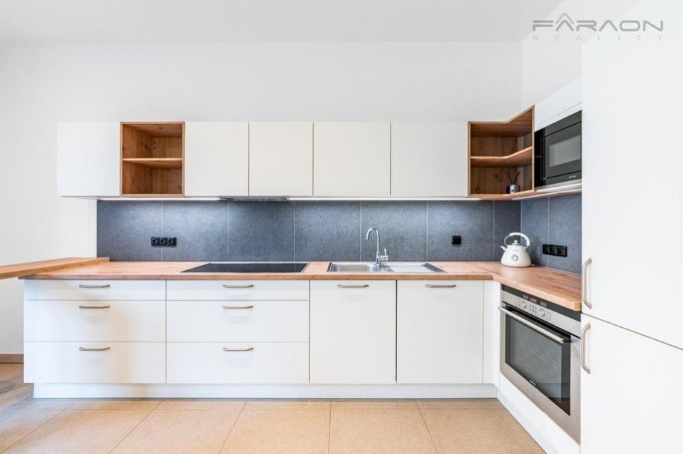 Byt 2+kk · 72 m² · Na Hubálce, Praha - 4