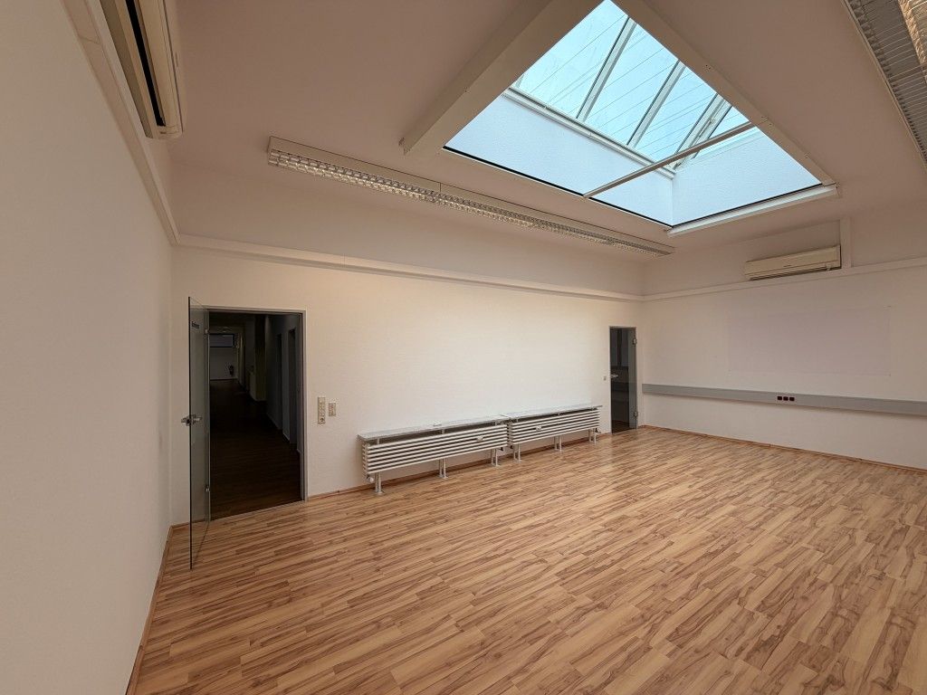 Pronájem kancelář - Braunschweig Braunschweig Niedersachsen 38122, 632 m² - 5
