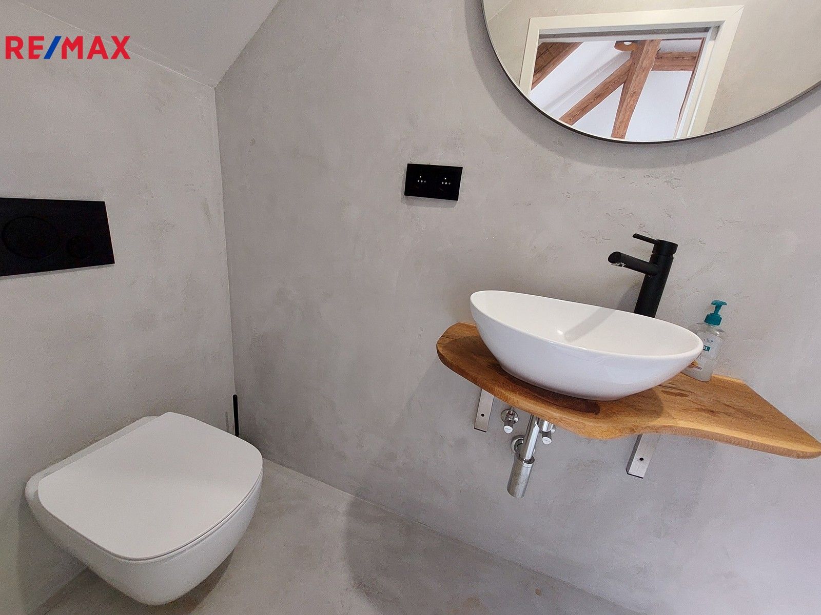 Pronájem kancelář - Tilhonova, Brno, 30 m²