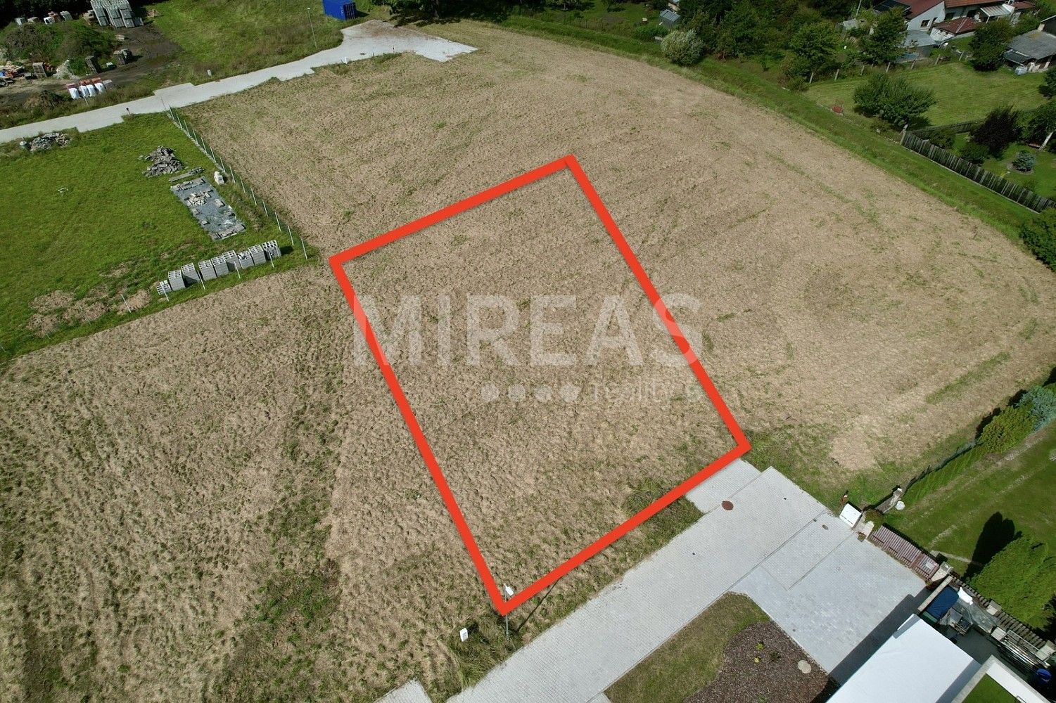 Pozemek pro bydlení, 955 m²