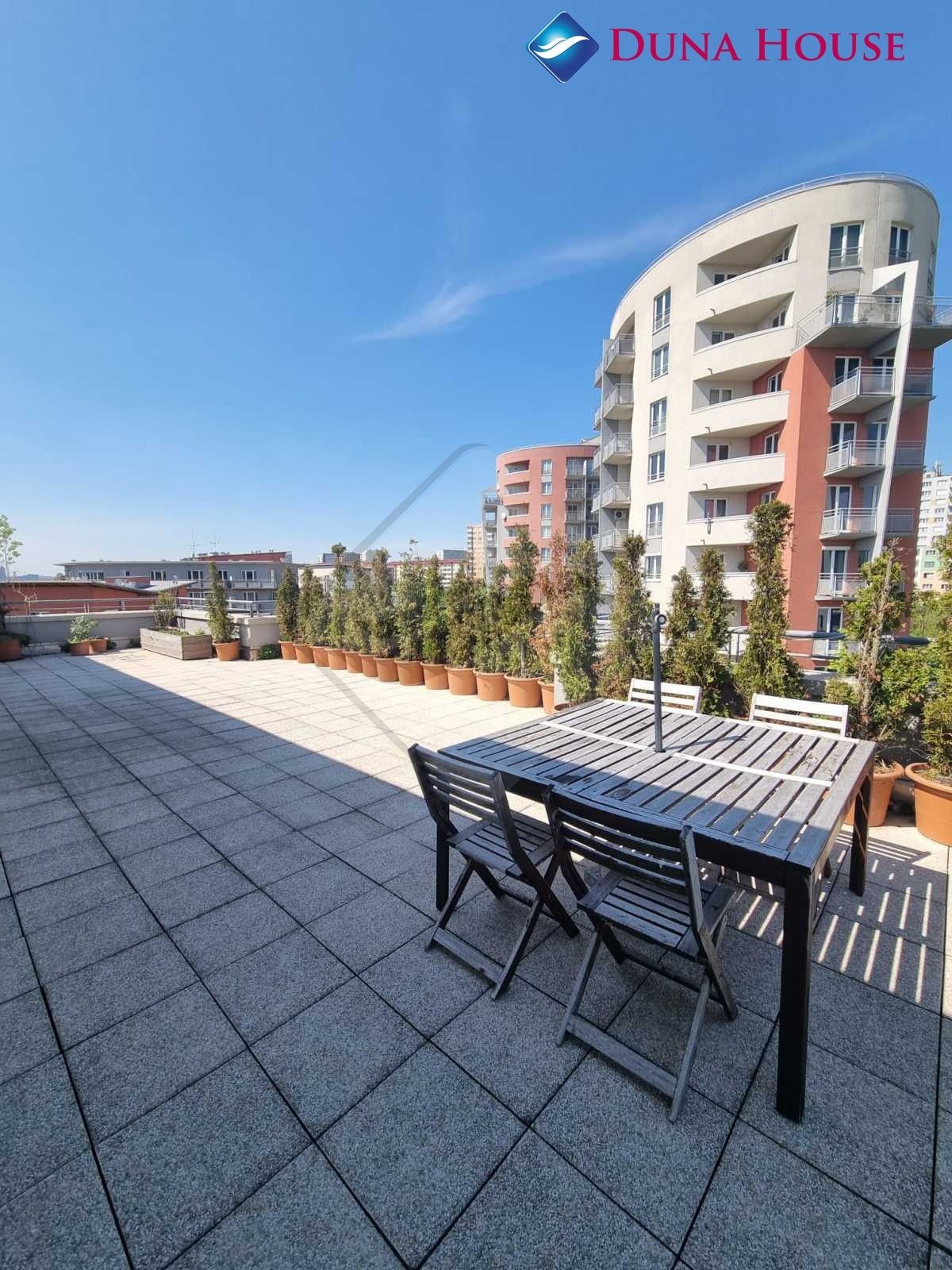 Pronájem byt 2+kk - Mattioliho, Praha, 64 m²