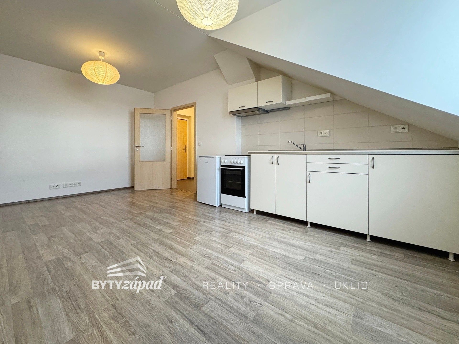 Byt 1+kk · 32 m² · Živnostenská 156, Plzeň Lobzy - 3