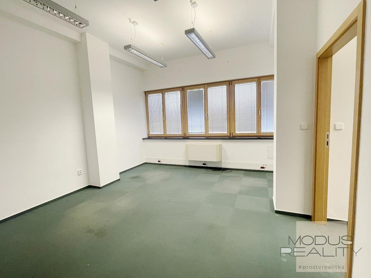Pronájem kancelář - Praha - Žižkov, okres Praha 3, Hlavní město Praha, 39 m² - 2