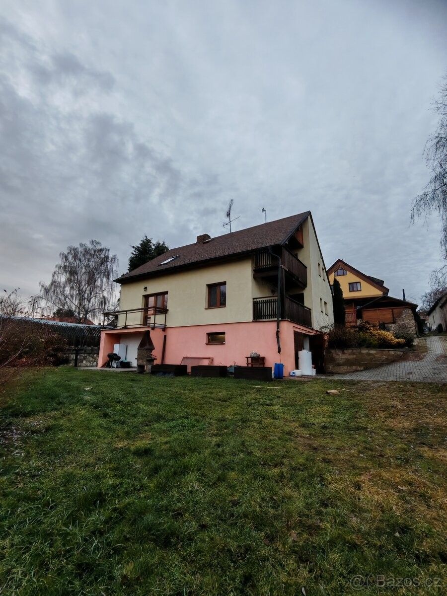 Pronájem rodinný dům - Chotýšany, 257 28