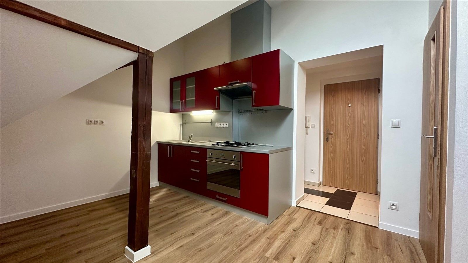 2+kk, Karlova, Cheb, 41 m²