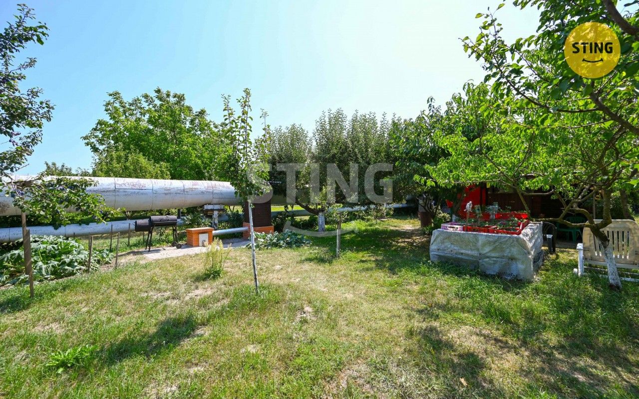 Zahrady, Napajedla, 741 m² - 1