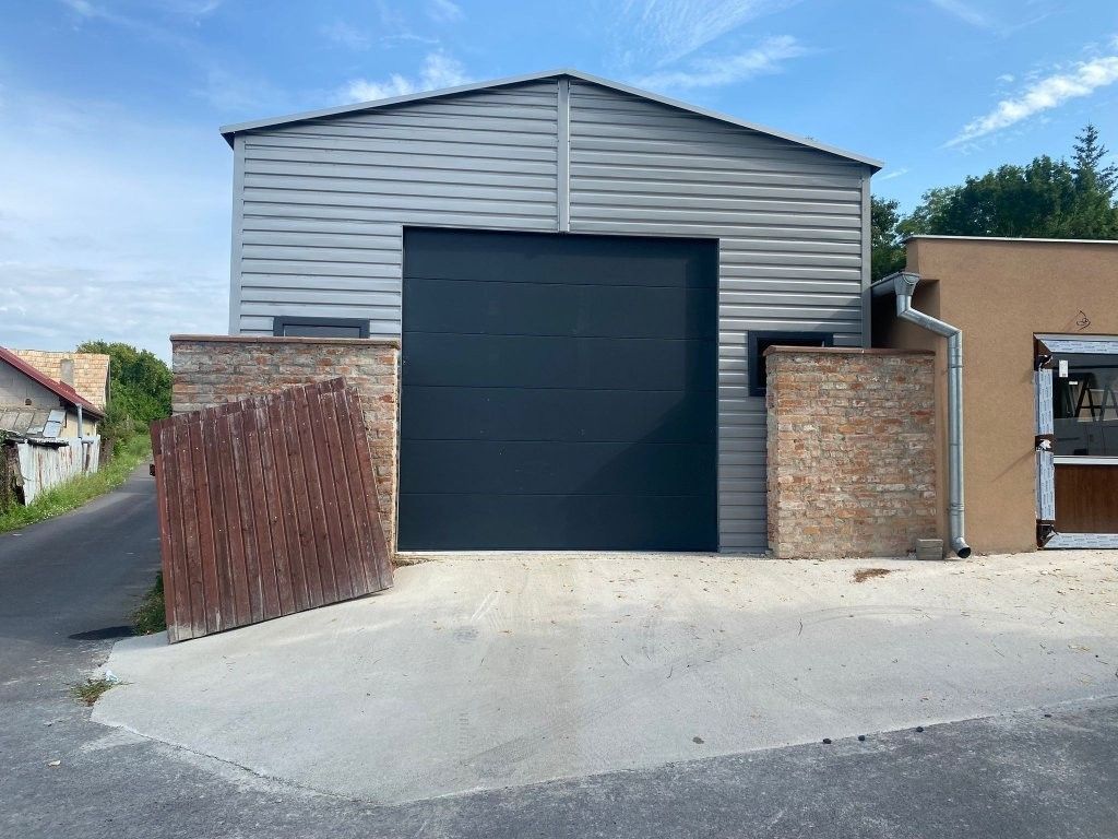 Garáže, Hradec Králové, 500 11