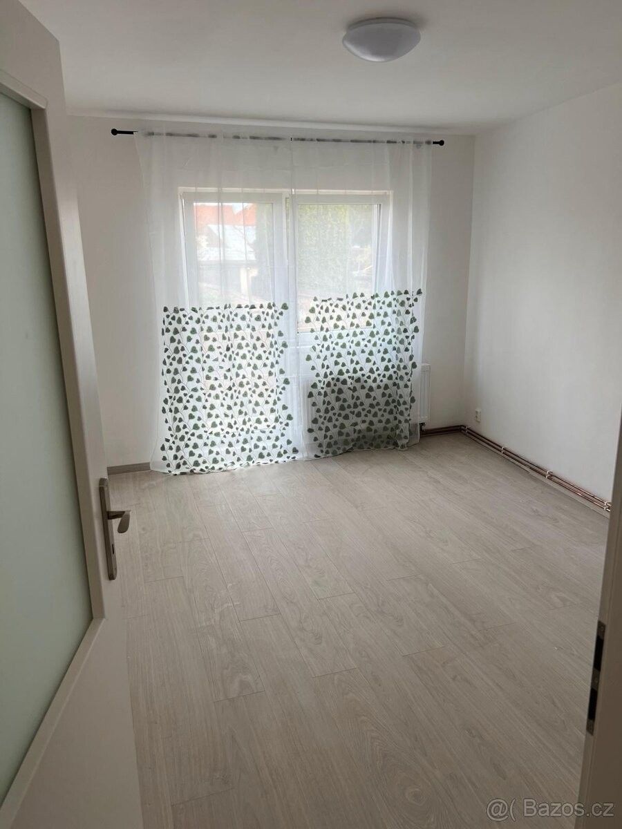 Byty, Velvary, 273 24