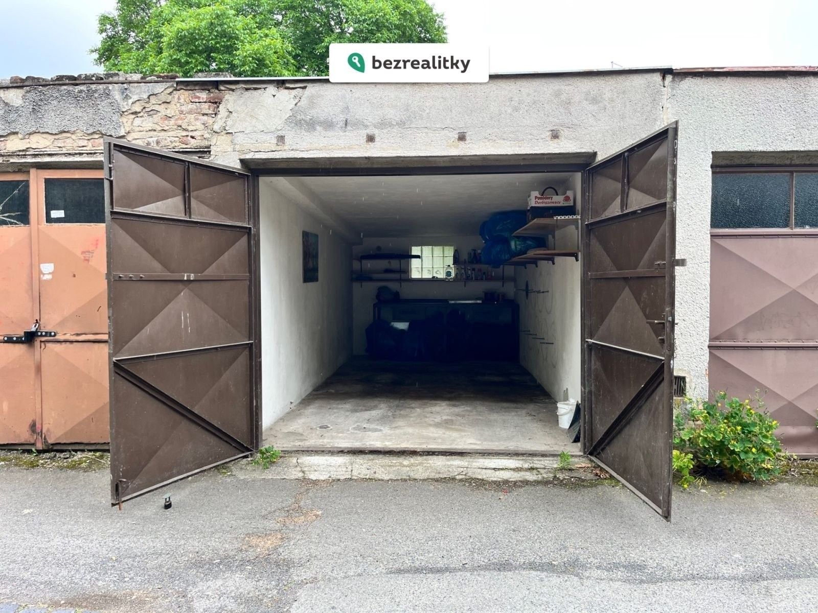 Garáže, Krystalová, Praha, 22 m²