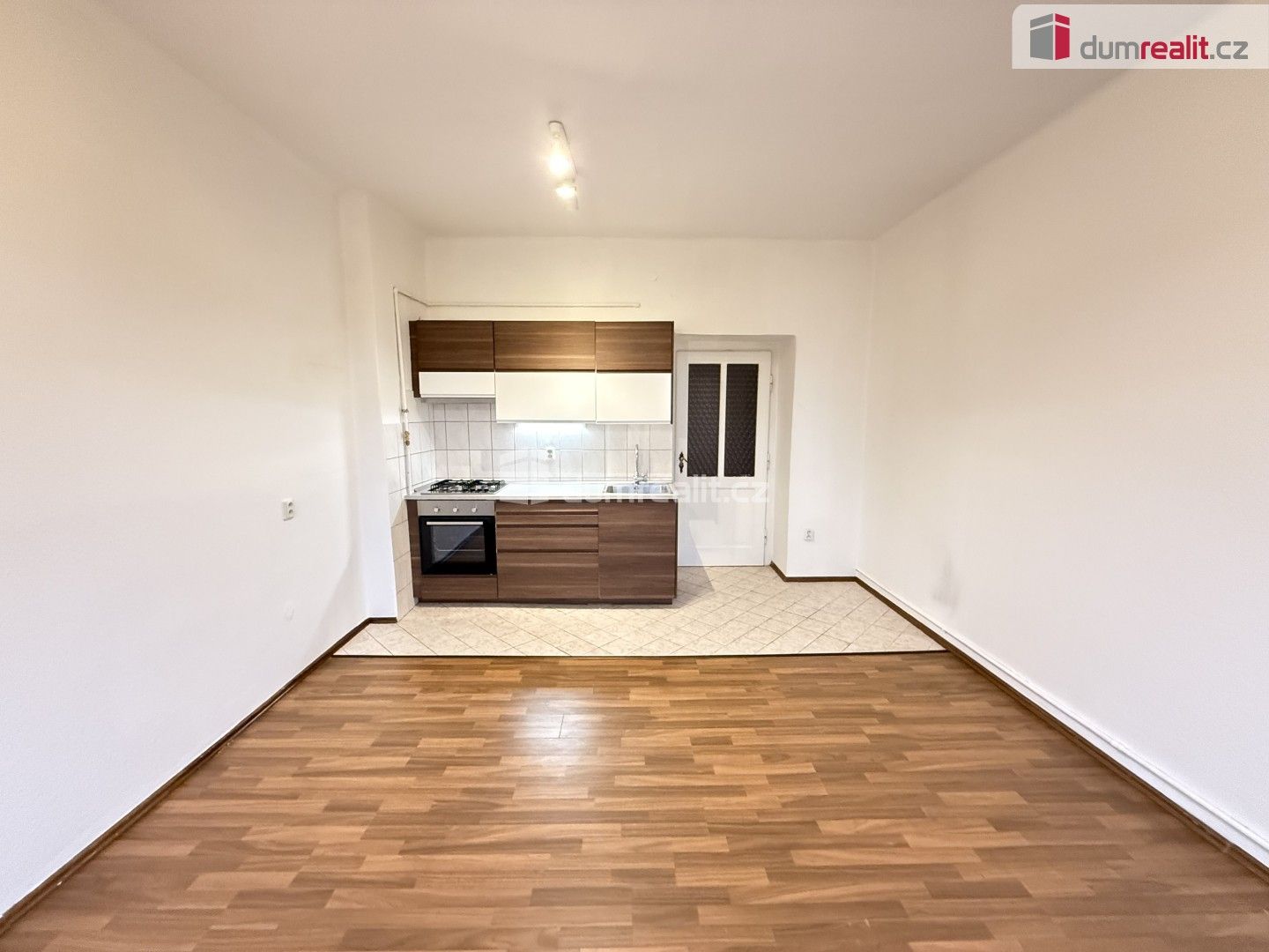 2+kk, Boleslavova, Praha, 57 m²