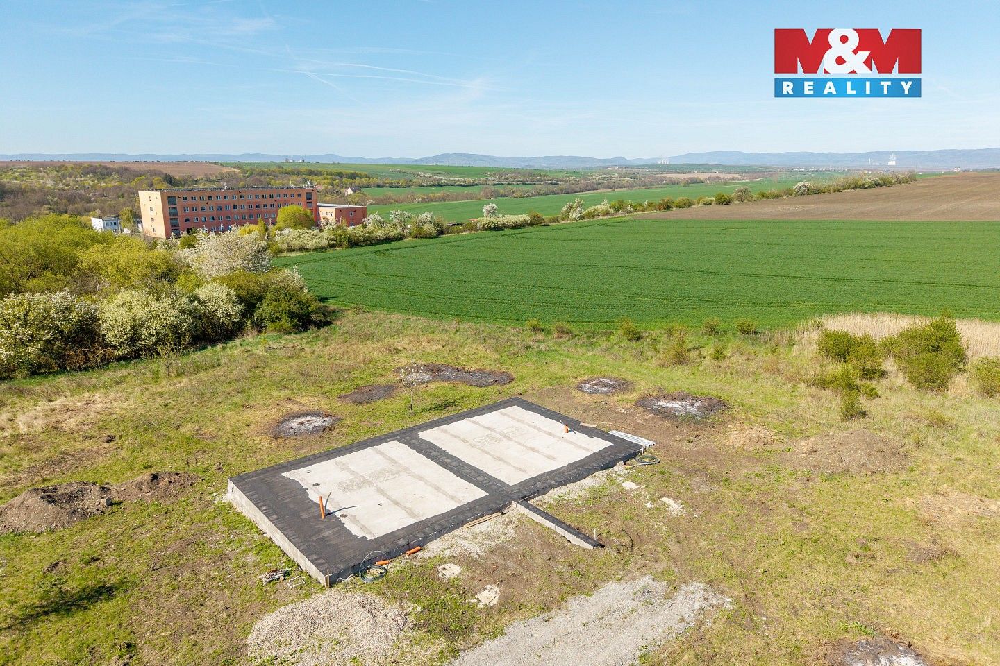 Prodej pozemek pro bydlení - Hrušovany, okres Chomutov - 2