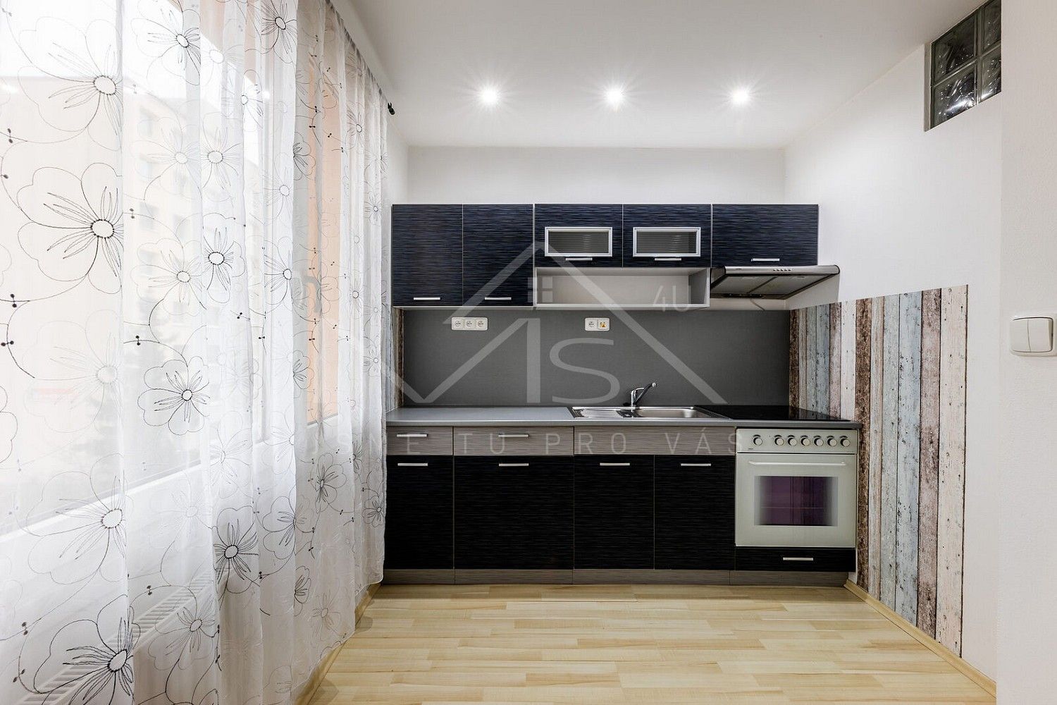 Prodej byt 1+1 - Nýřany, okres Plzeň-sever, Plzeňský kraj, 31 m² - 1