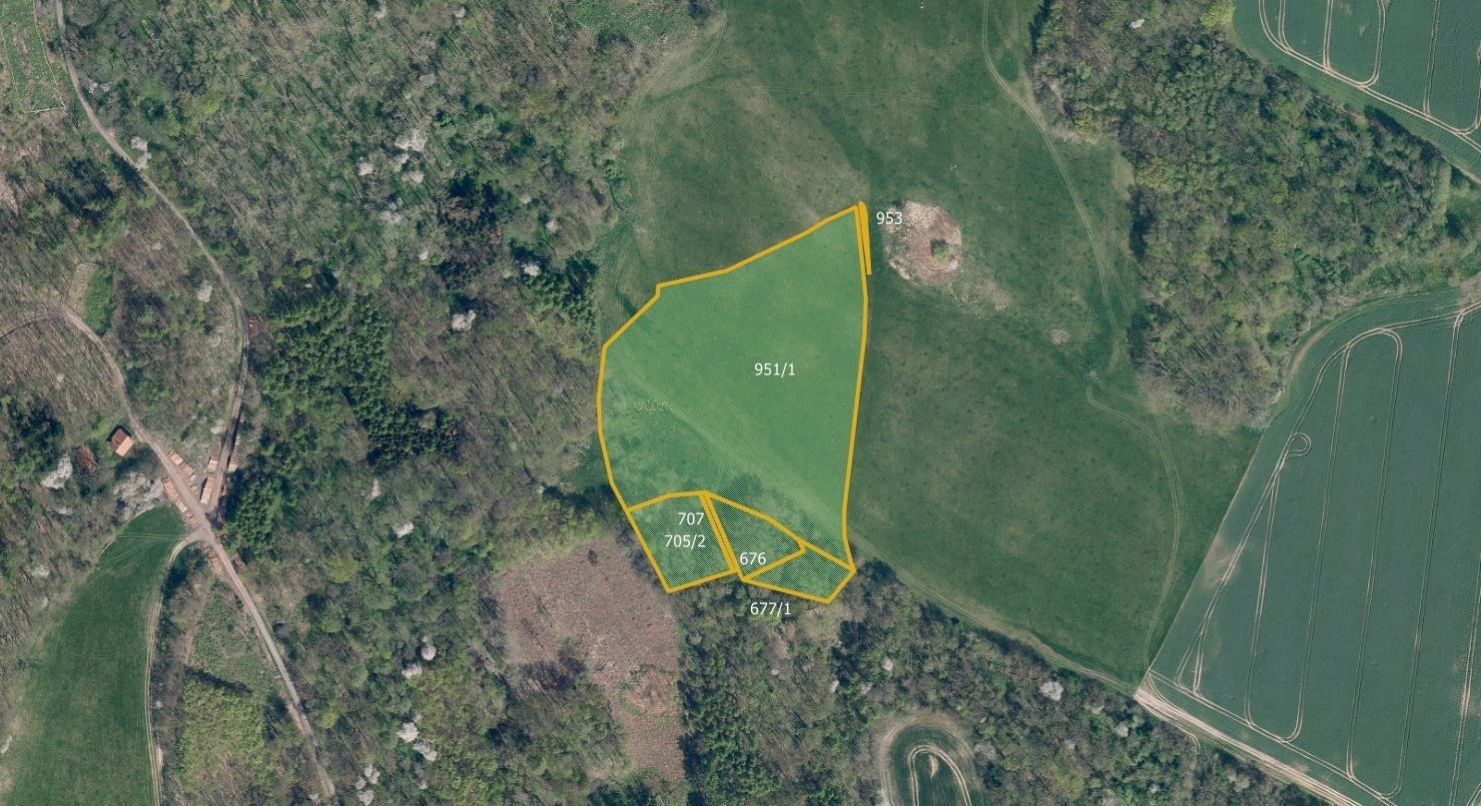 Louky, Trnobrany, Liběšice