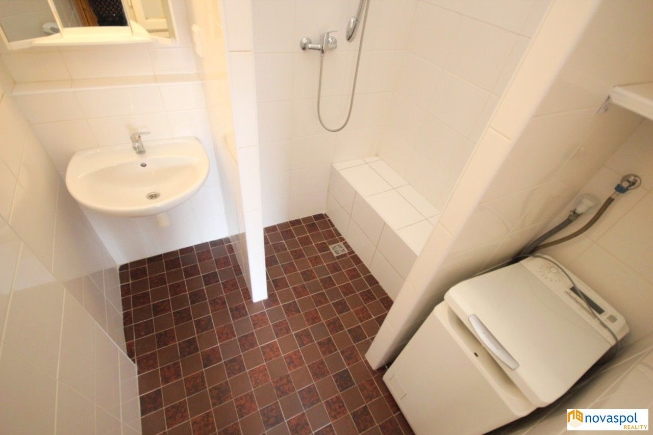 Byt 2+kk · 43 m² · Pod lázní, Praha - 3