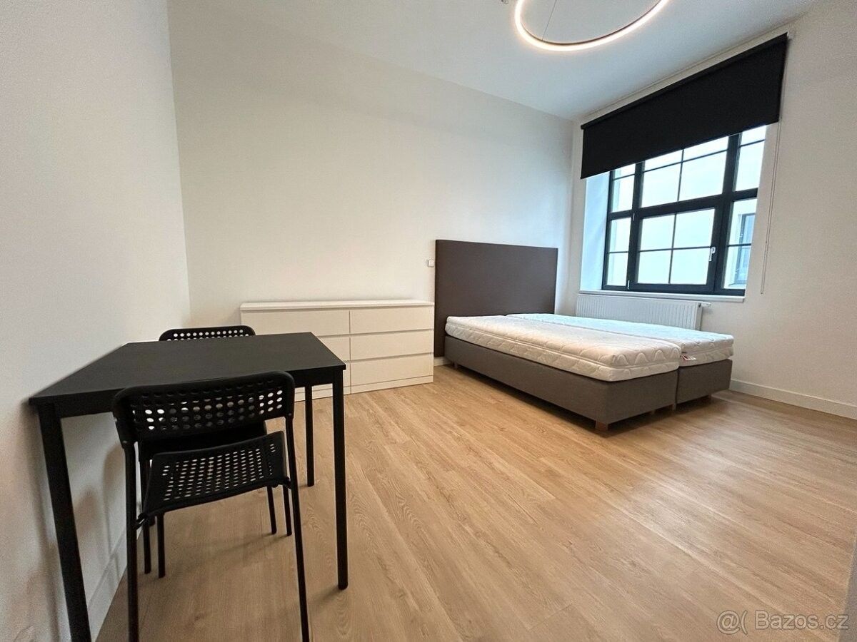 Pronájem byt - Praha, 198 00