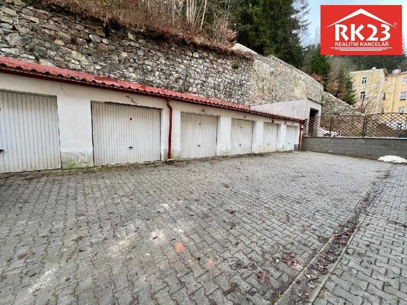 Garáže, Třebízského, Mariánské Lázně, 18 m²