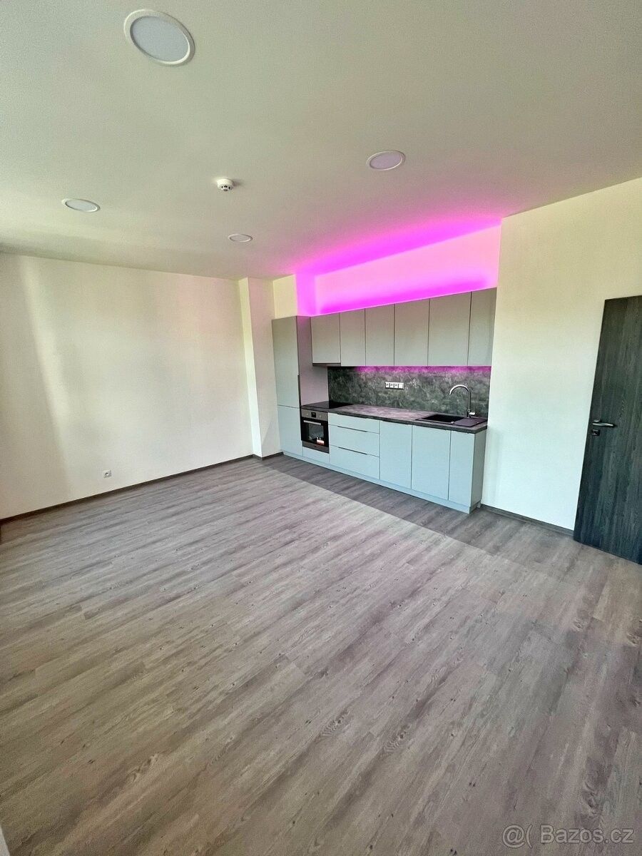 Pronájem byt - Třebíč, 674 01