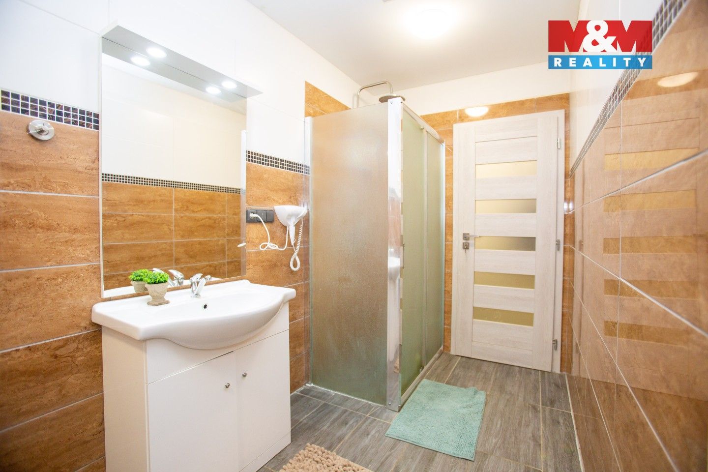 Prodej byt 2+kk - Dešná, 52 m²