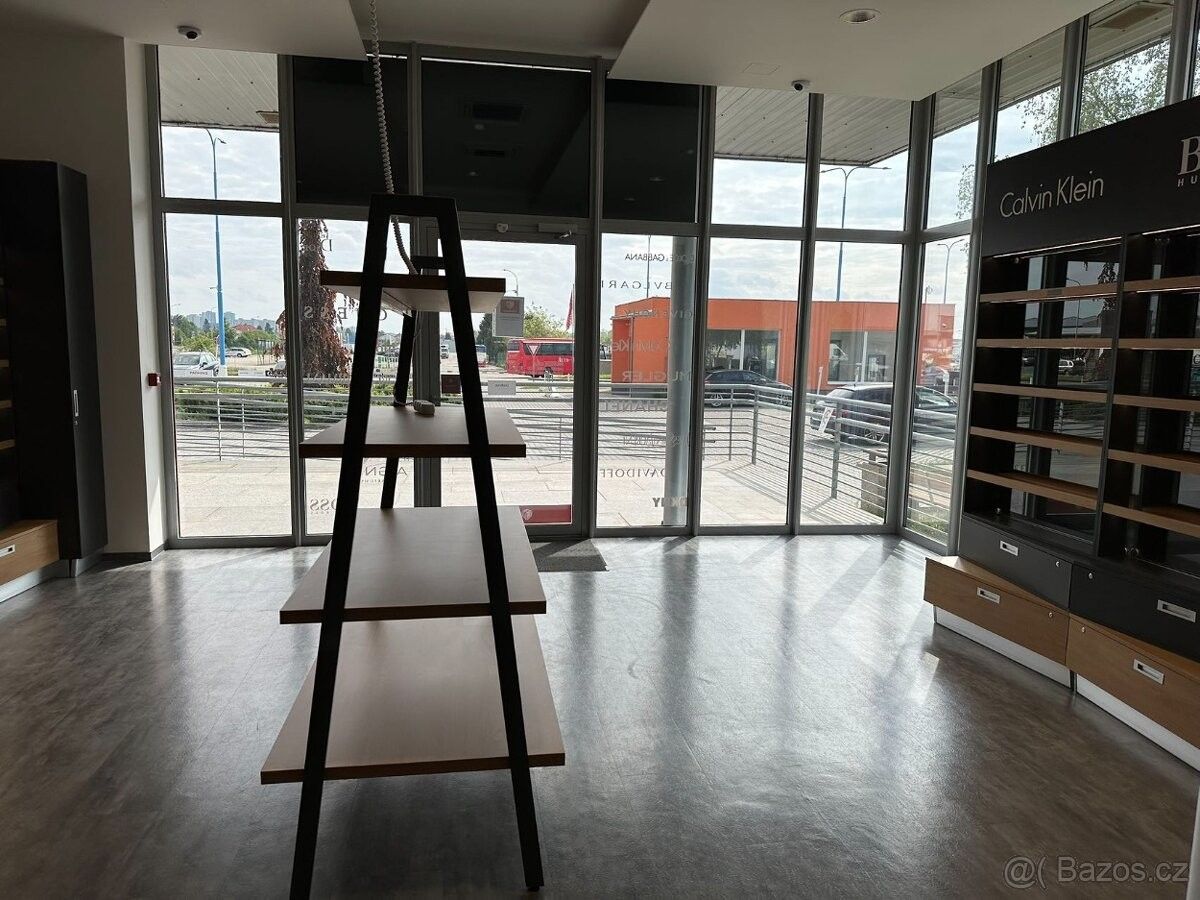 Pronájem obchodní prostory - Praha, 148 00