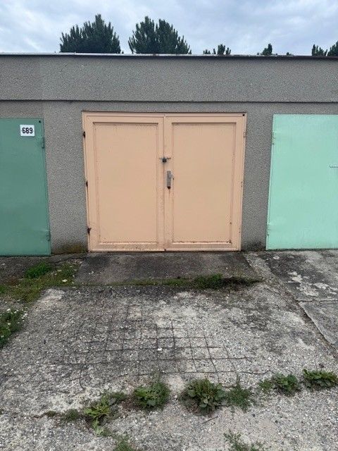 Garáže, Vyškov, 682 01