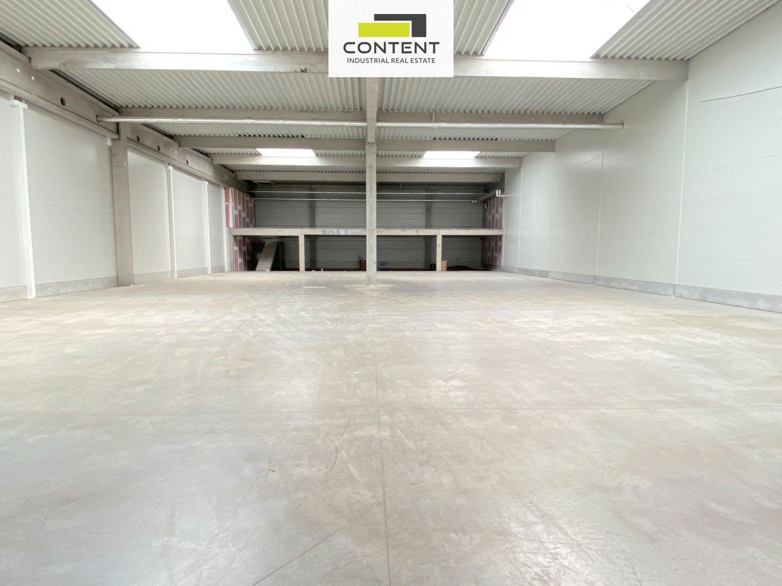 Sklady, K Zyfu, Ostrava, 900 m²