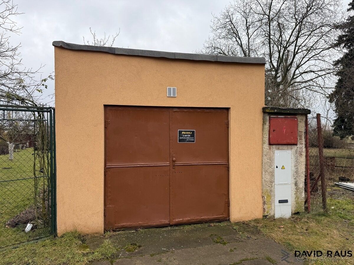 Garáže, Brno, 627 00