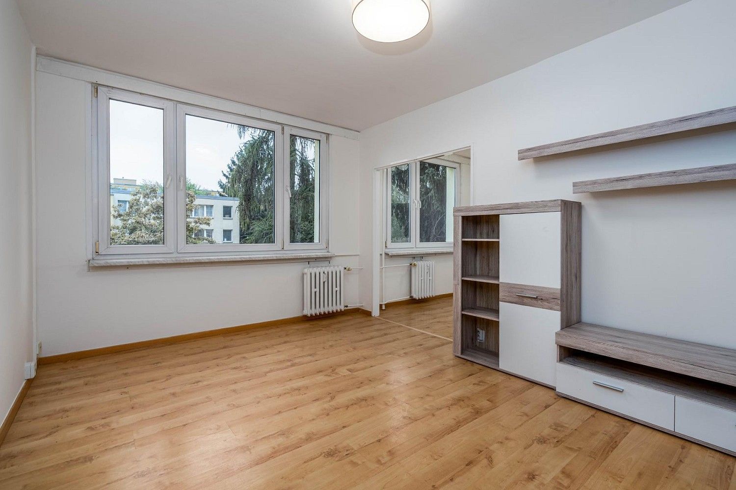 Prodej byt 3+1 - Varnsdorfská, Praha 9 - Střížkov, 55 m² - 5