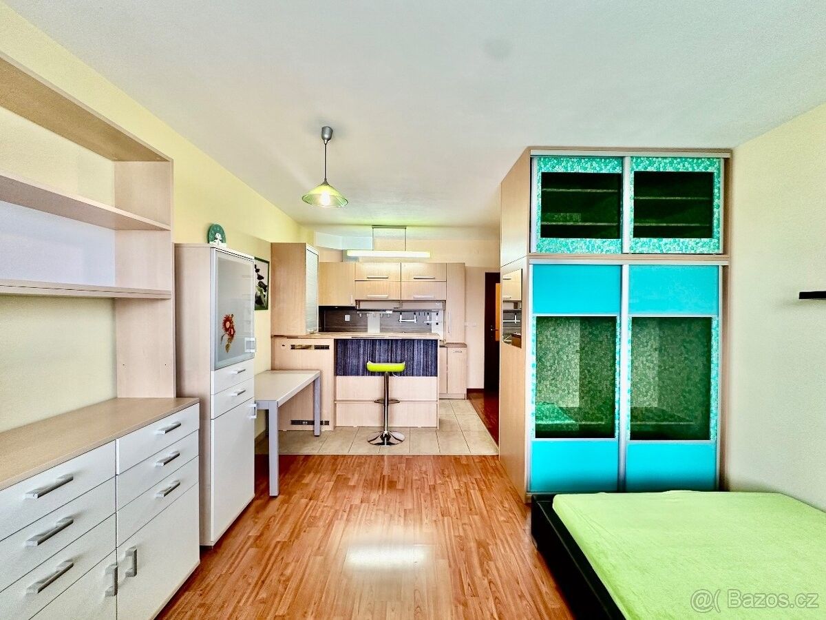 Pronájem byt - Brno, 628 00