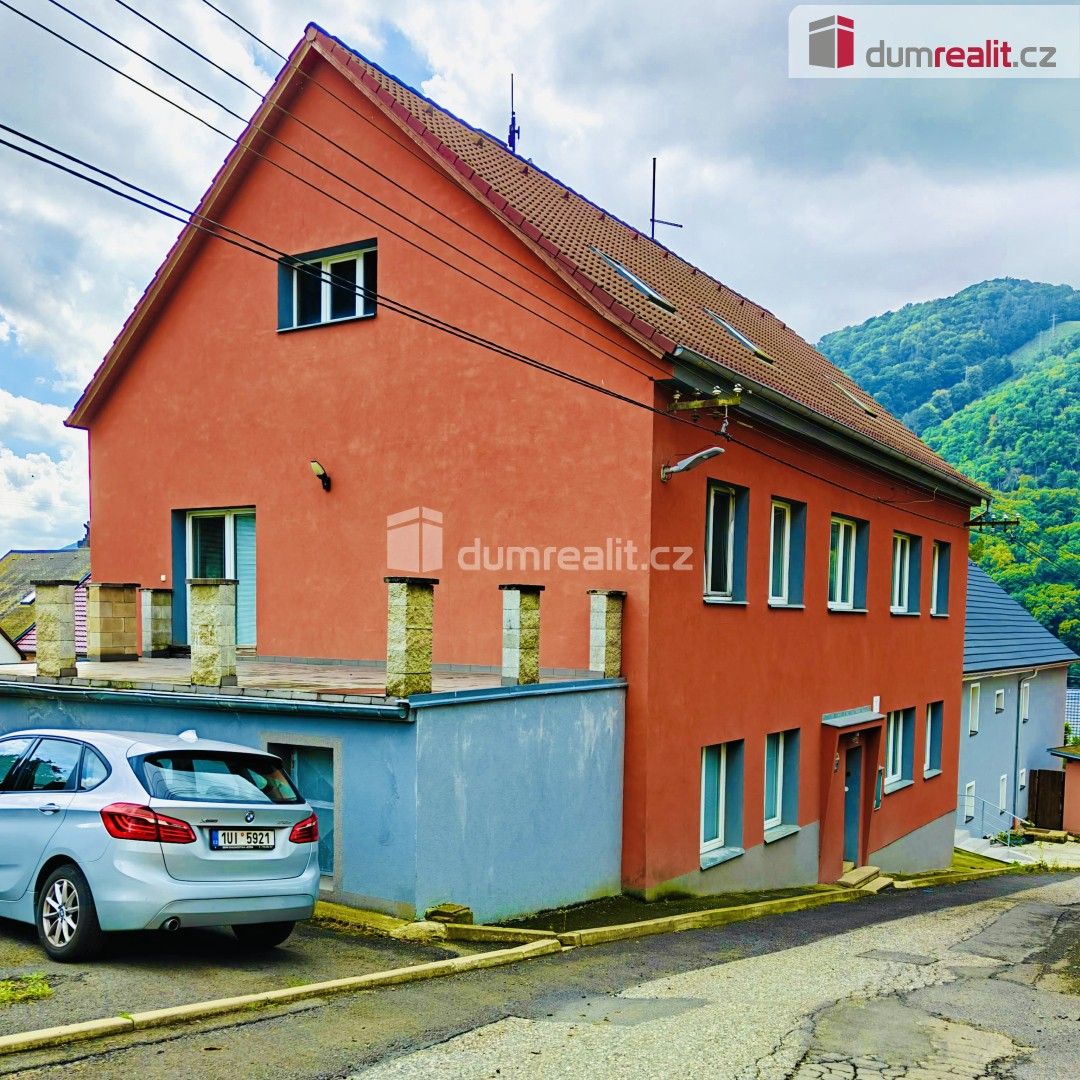 Rodinné domy, V Průčelí, Ústí nad Labem, 303 m²