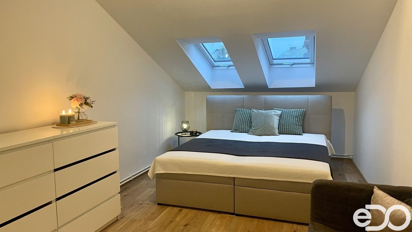 Pronájem byt 1+kk - Staroměstské náměstí, Mladá Boleslav, 49 m²