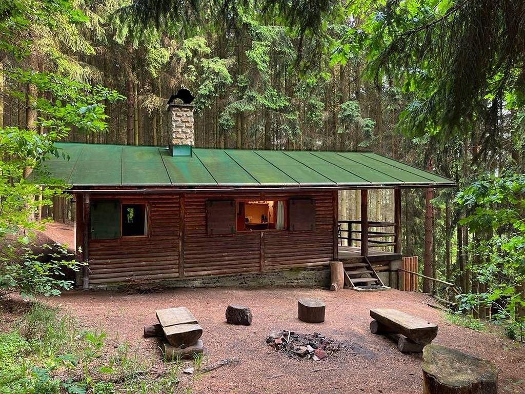 Chaty, Rovensko pod Troskami - Štěpánovice u Rovenska pod Troskami, Liberecký kraj - 1