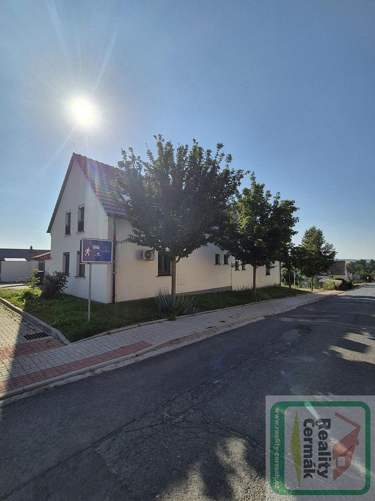 Rodinné domy, Kvíčovice, okres Plzeň-jih, Plzeňský kraj, 180 m² - 2